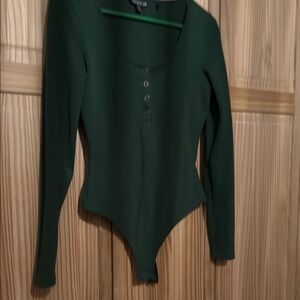 Chic Green Bodysuit with Long Sleeves and Soft Fabric